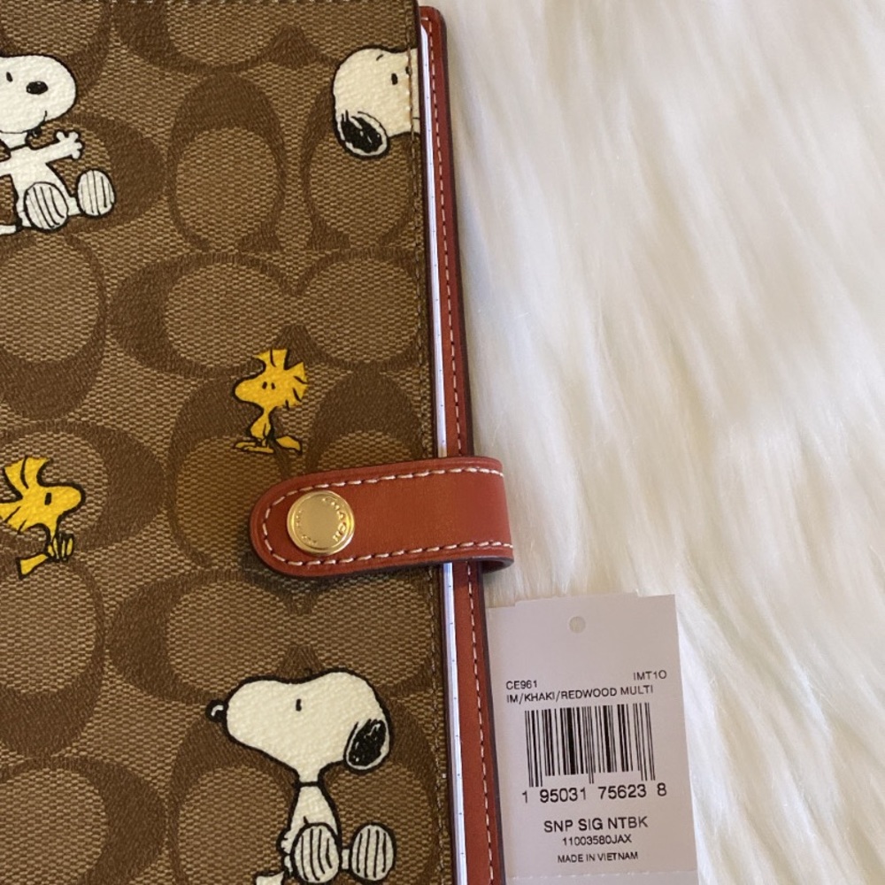 NWT💃Coach Coach X Peanuts Notebook In Signature Canvas With Snoopy Woodstock - Picture 7 of 7